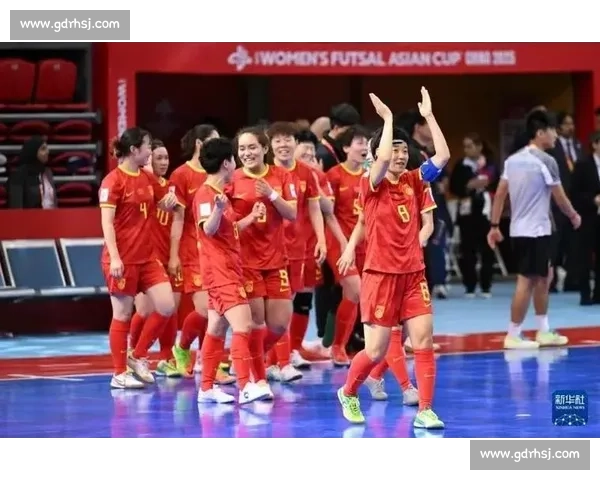 上海队 60 横扫北京队 五人制女足群众组夺冠